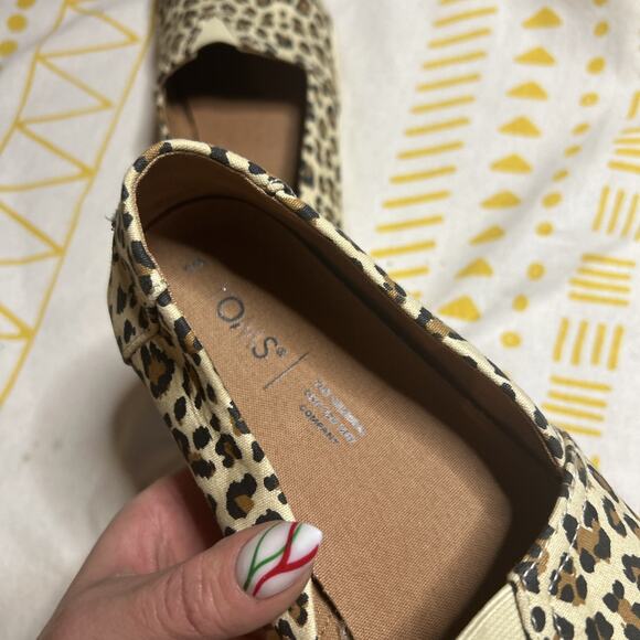 Toms Women's Slip-On Shoes Size 9 Cheetah Leopard Print Flats Casual Comfort - Picture 3 of 4